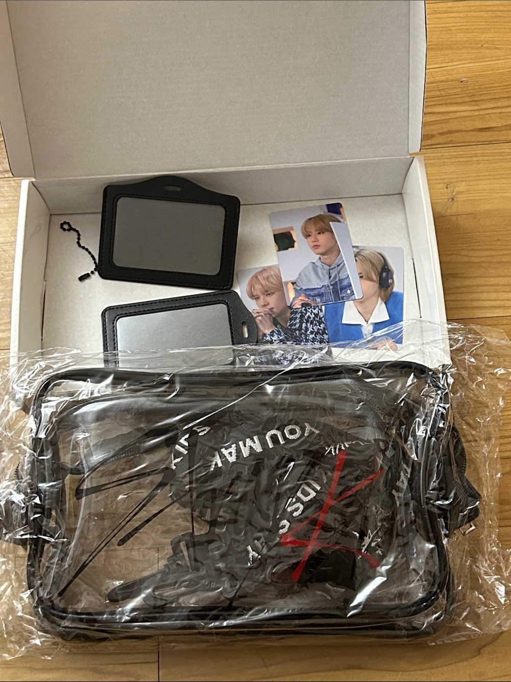 Stray Kids Stay the 5th anniversary crossbody stadium bag and cards - new